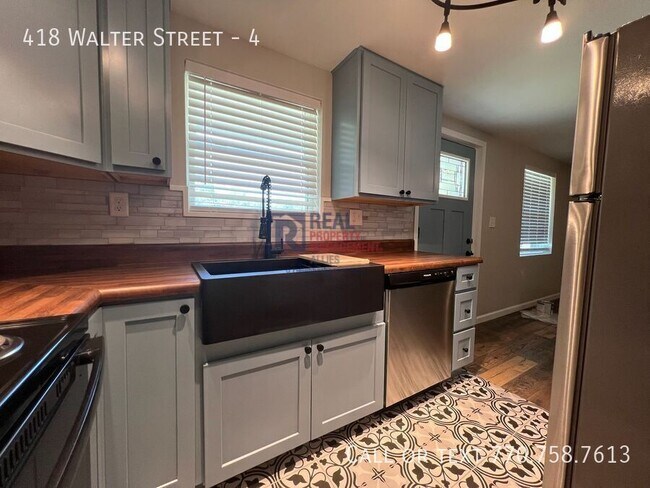 Building Photo - 418 Walter St