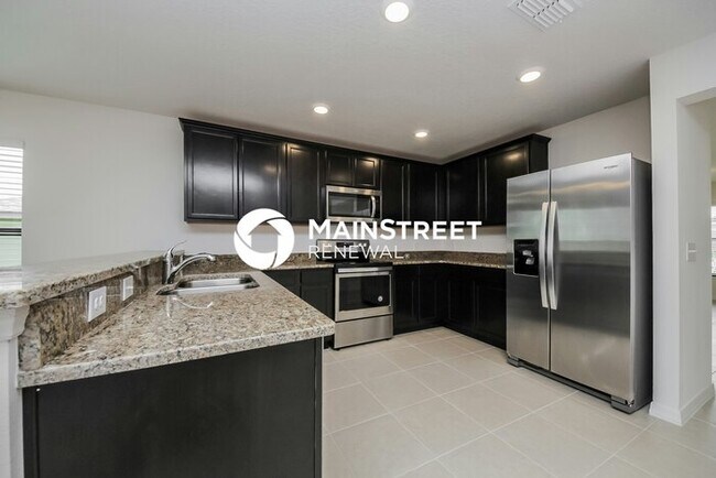 Building Photo - 4 Bedroom Pet-Friendly Home in Dundee, FL with Main Street Renewal