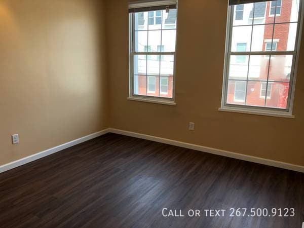 Photo - 428 Wiota St House