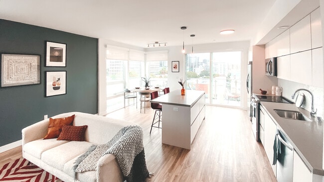 Building Photo - Audrey