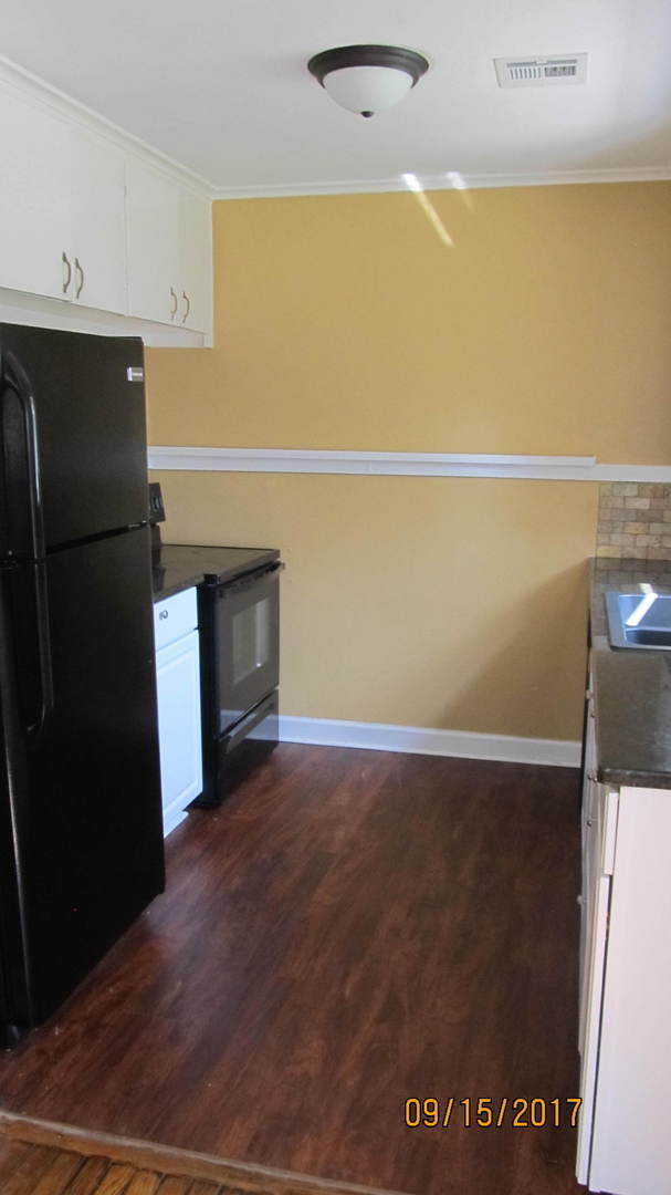 Foto del edificio - 2 bedroom/1 bathroom - Centrally Located i...