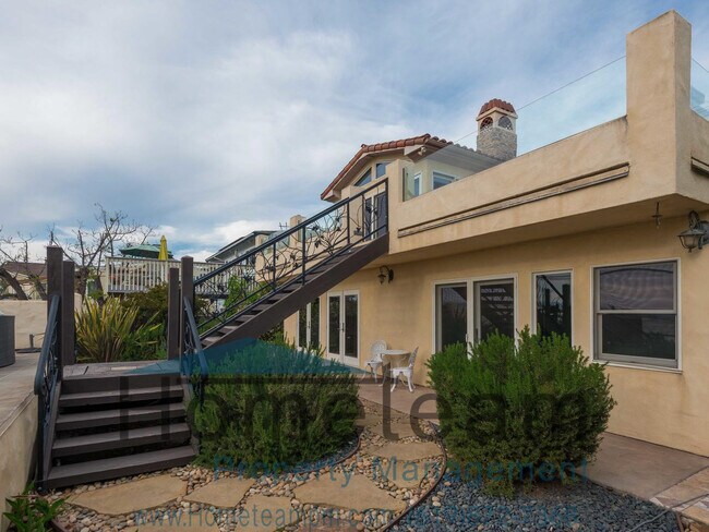 Building Photo - 3 BR/ 3 BA 2620 SQFT Bay Park/ San Diego H...