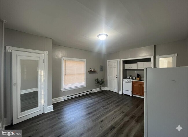 Foto del edificio - 4637 Leiper St