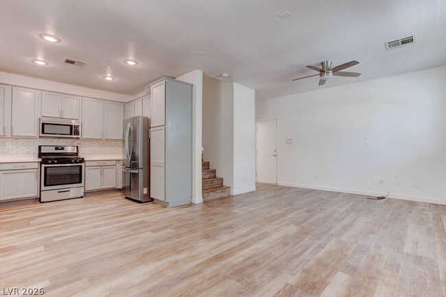 Building Photo - 2049 Rockburne St