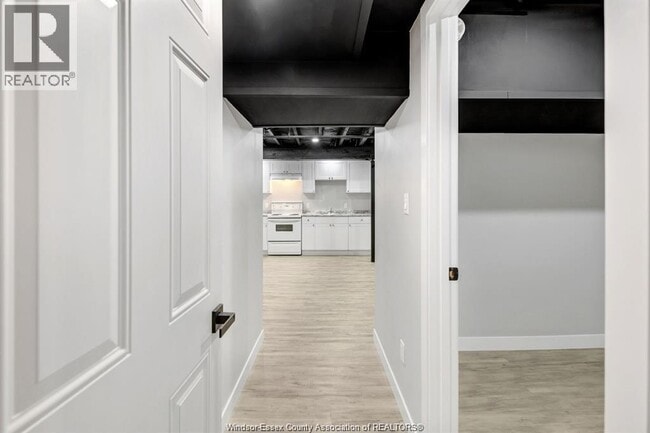 Building Photo - 1094 Lincoln Rd