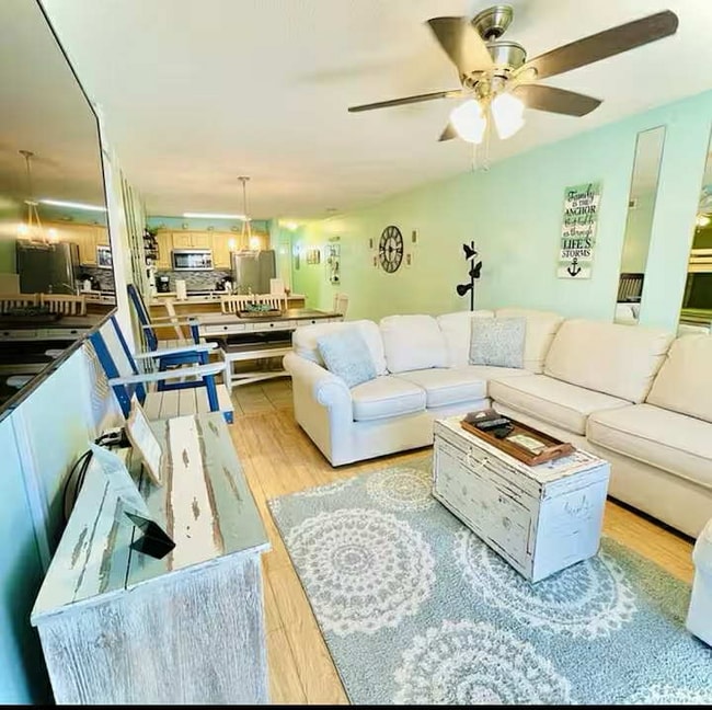 Foto del edificio - 1509 N Waccamaw Dr