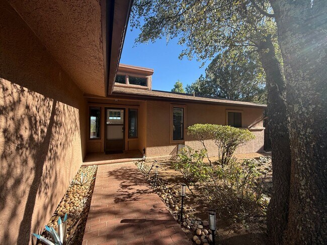 Building Photo - Million Dollar Views in Haisley Homestead!