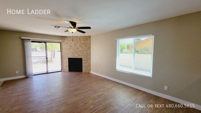 Building Photo - Updated 3 Bedroom Duplex in Fountain Hills!