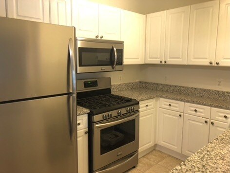 Foto del edificio - 20292 Beechwood Terrace