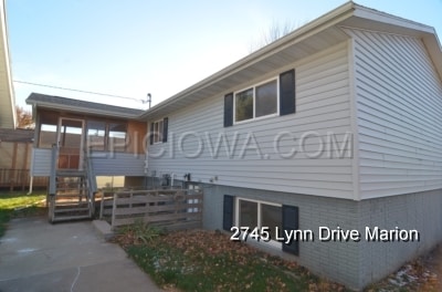Foto del edificio - 2745 Lynn Dr
