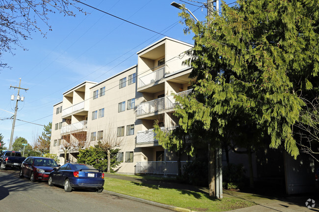 Foto del edificio - Lakeview Court Apartments