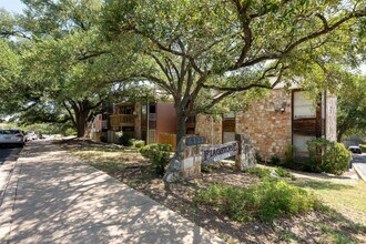 Building Photo - 6903 Deatonhill Dr
