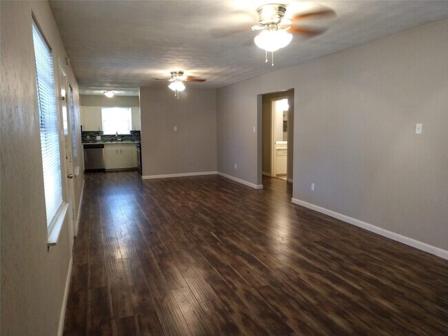 Foto del edificio - 2830 7th Ave N