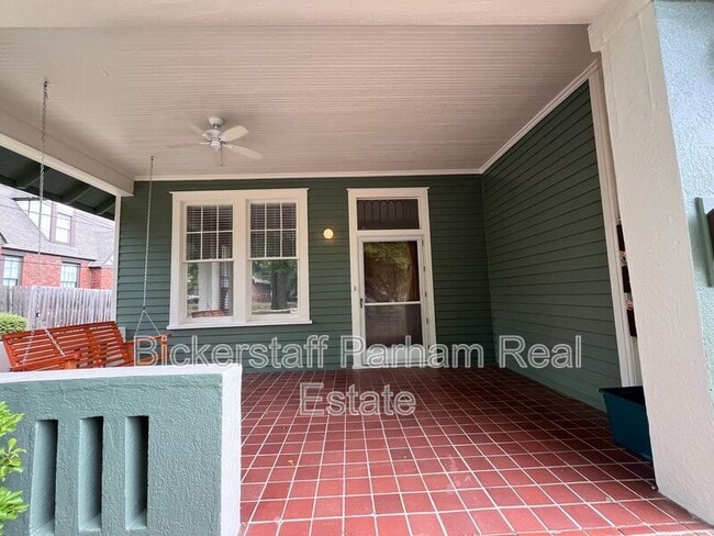 Foto del edificio - 1310 Stark Ave