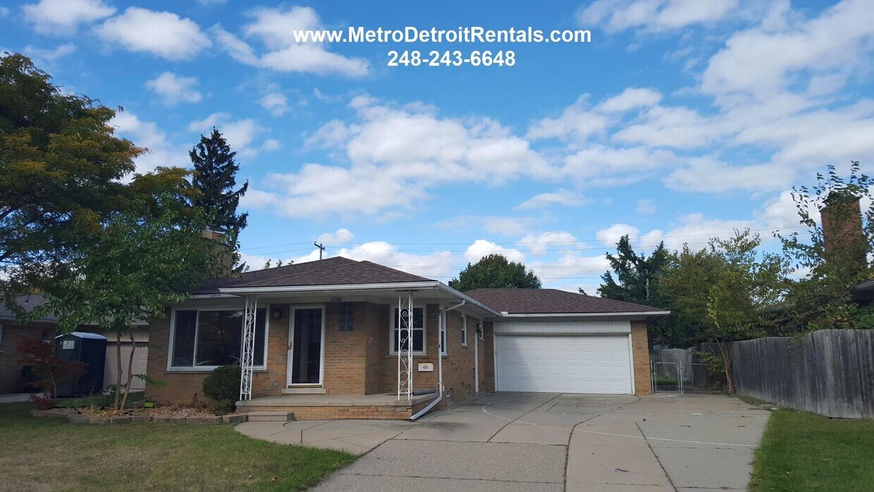 Primary Photo - 3 Bed, 2 Bath Remodeled Ranch with Attache...