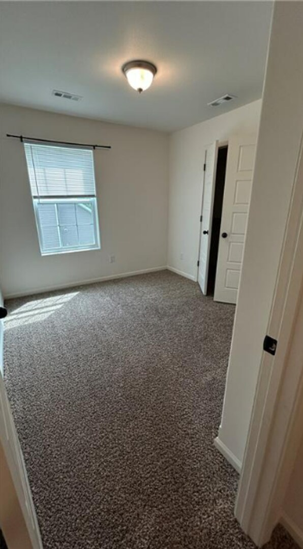 Foto del edificio - Beautiful 3-Bed, 2-Bath Home with Open Layout!