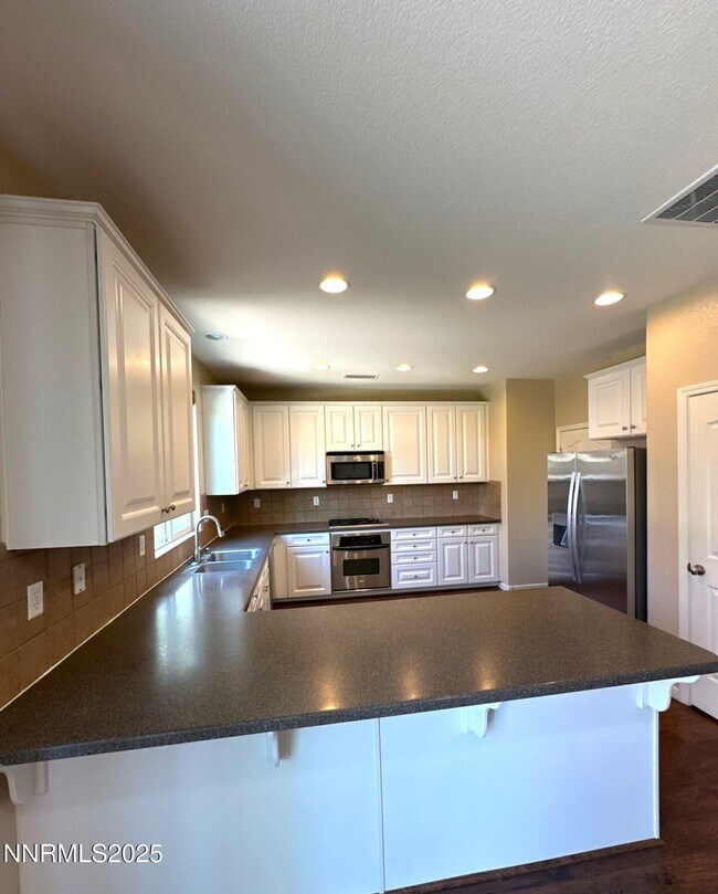 Building Photo - 545 Terracina Way
