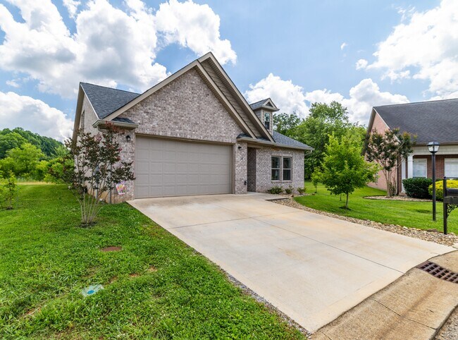 Building Photo - 127 Van Gilder Way