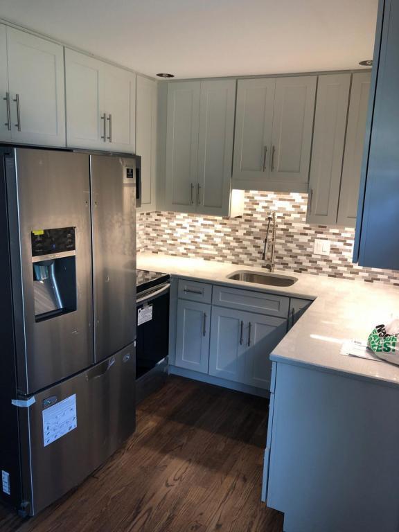 Foto principal - 3130 James St