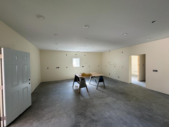 Building Photo - 721 Charlotte Ave