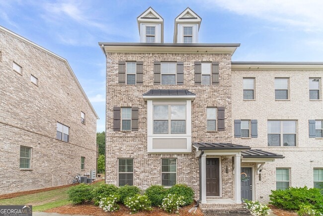 Building Photo - 2252 Talmai Dr