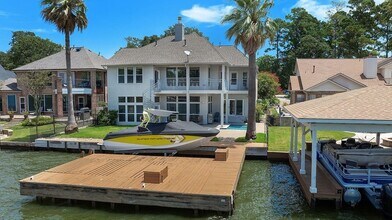 Building Photo - 12374 Lake Vista Dr