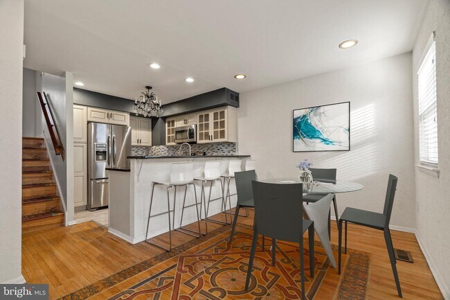 Foto del edificio - 518 Randolph Ct