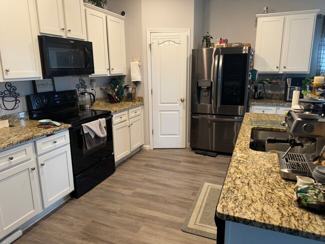 Photo - 3112 Ellingford Rd House