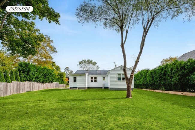 Foto del edificio - 26 Meadowlark Ln