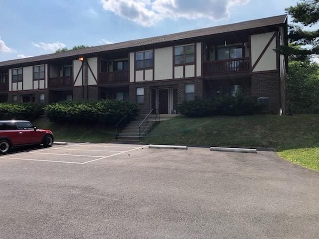 Building Photo - 1019-1049 Westbury Cir