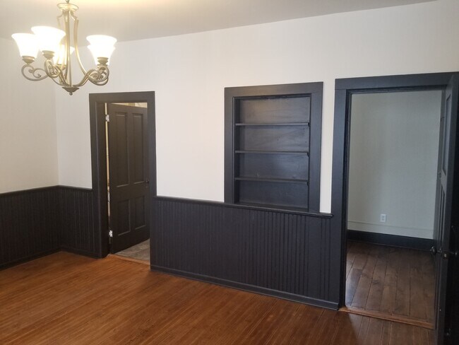 Foto del edificio - 1268 E Walnut St