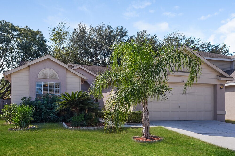Primary Photo - 315 Sand Ridge Dr