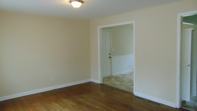 Foto del edificio - 4427 Tell Rd SW