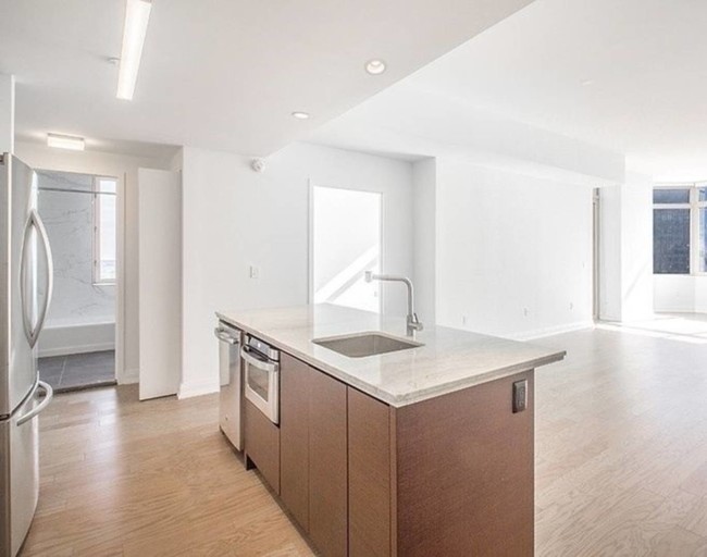 Building Photo - 10 E 29th St