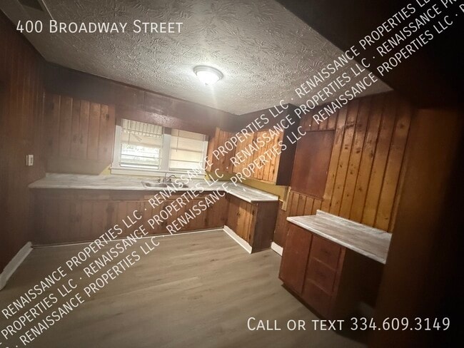 Foto del edificio - 400 Broadway St