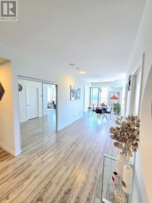 Building Photo - 22 E Haven Dr