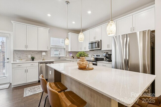 Foto del edificio - 12106 Brooklyn Ave