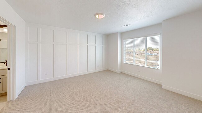 Foto del edificio - Stunning End Unit Townhome in Sunrise Ranch - Mapleton