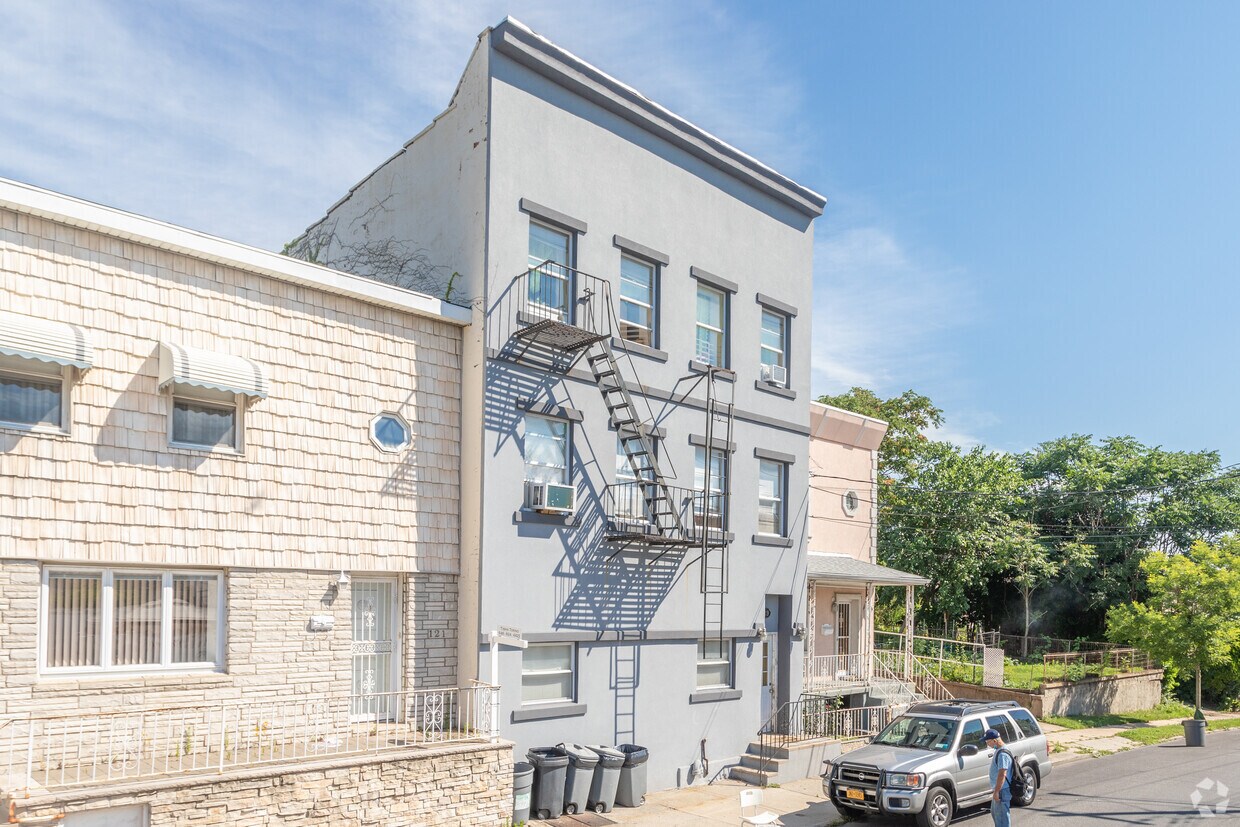 119 Virginia Ave, Staten Island, NY 10305 Apartments in Staten Island