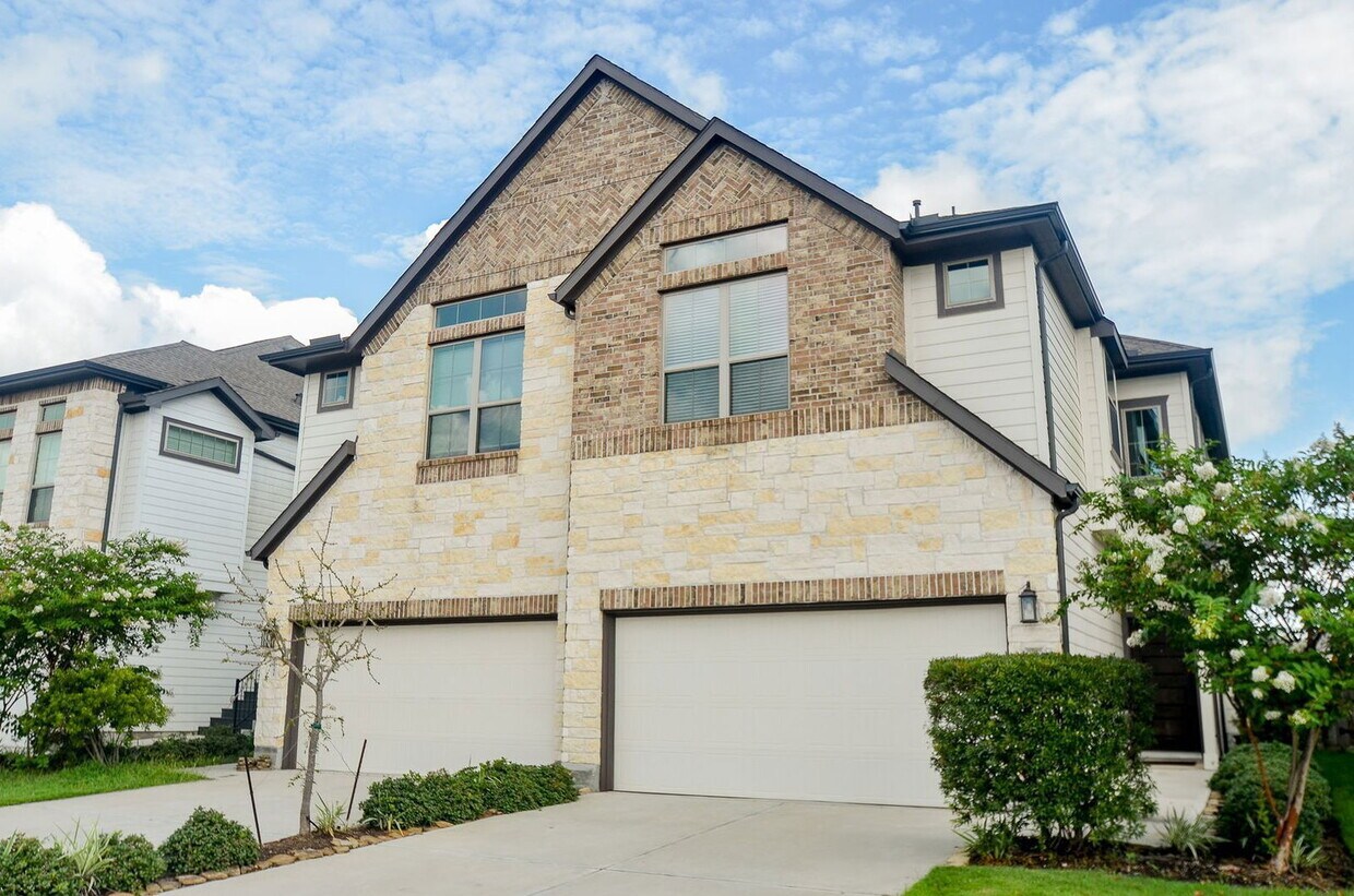 Primary Photo - 1555 Rustling Creek Dr