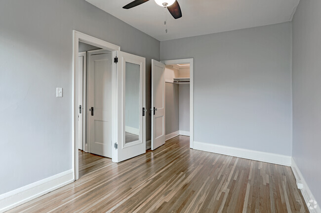 1HAB, 1BA - 2338 Marshall Apartments