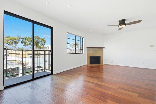 Building Photo - 4205 Ohio St