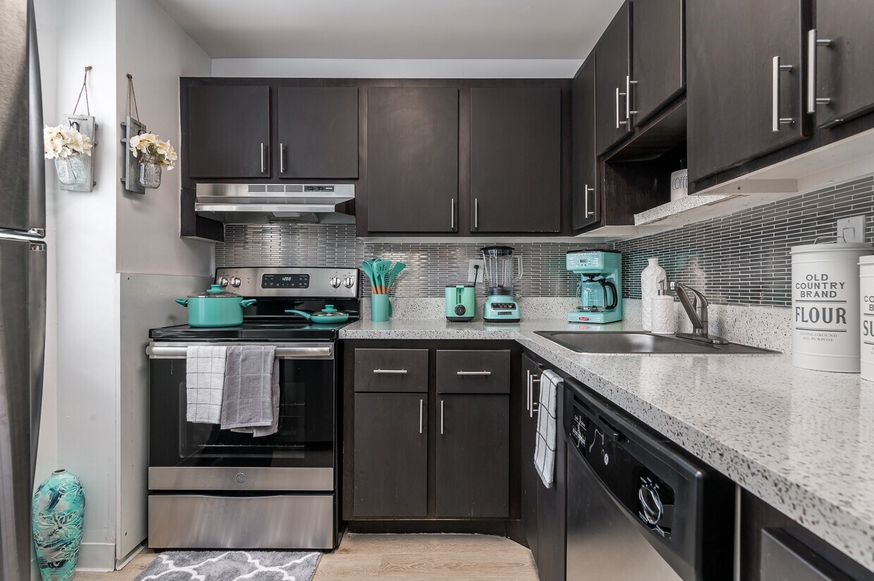 Waterford Bay Apartments Boca Raton, FL
