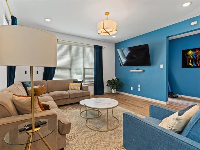 Building Photo - 607 Arapaho Dr