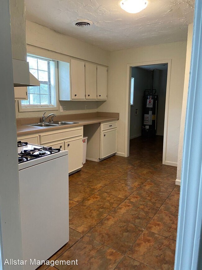 Building Photo - 3 br, 2 bath House - 728 Pisgah Road