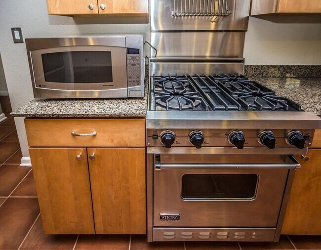 Foto del edificio - 1148 E Glenn Dr, Phoenix, AZ 85020