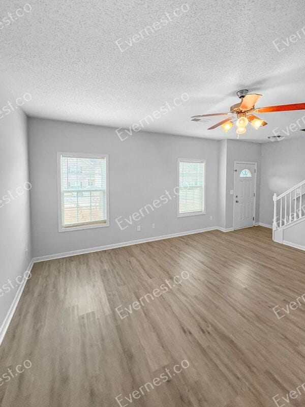 Building Photo - 8607 Thomas Ln