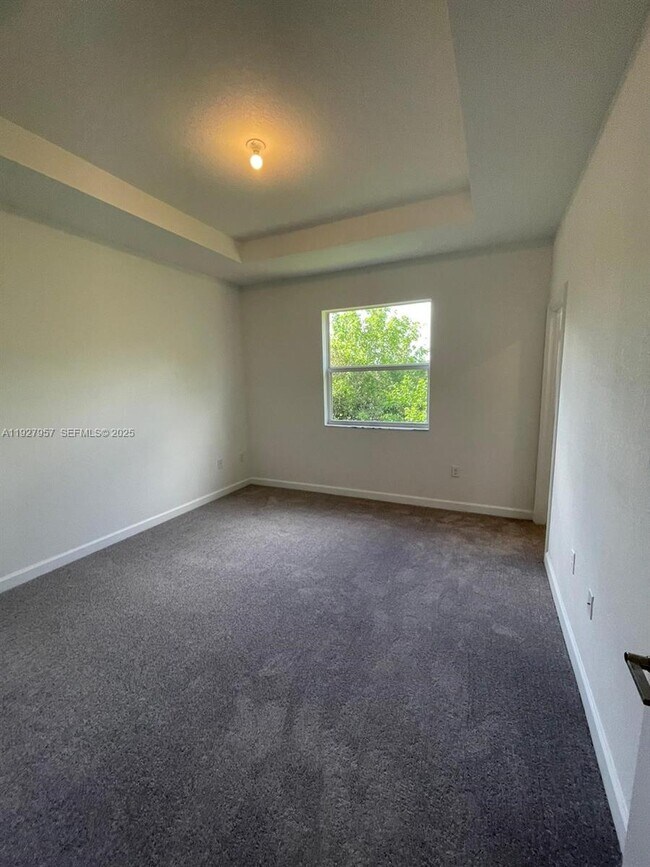 Foto del edificio - 1668 SE 26th Ter