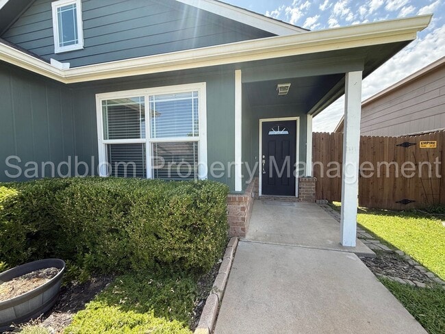 Building Photo - For Lease | Jenks | Available Now!