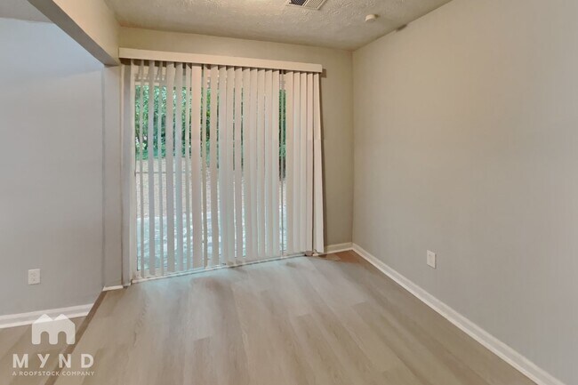 Foto del edificio - 3047 Brook Hollow Dr